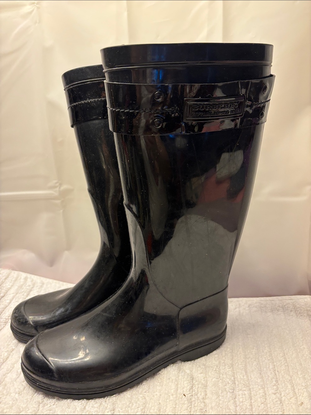 Burberry Black Glossy Women's Rain Boots - Picture 3 of 7